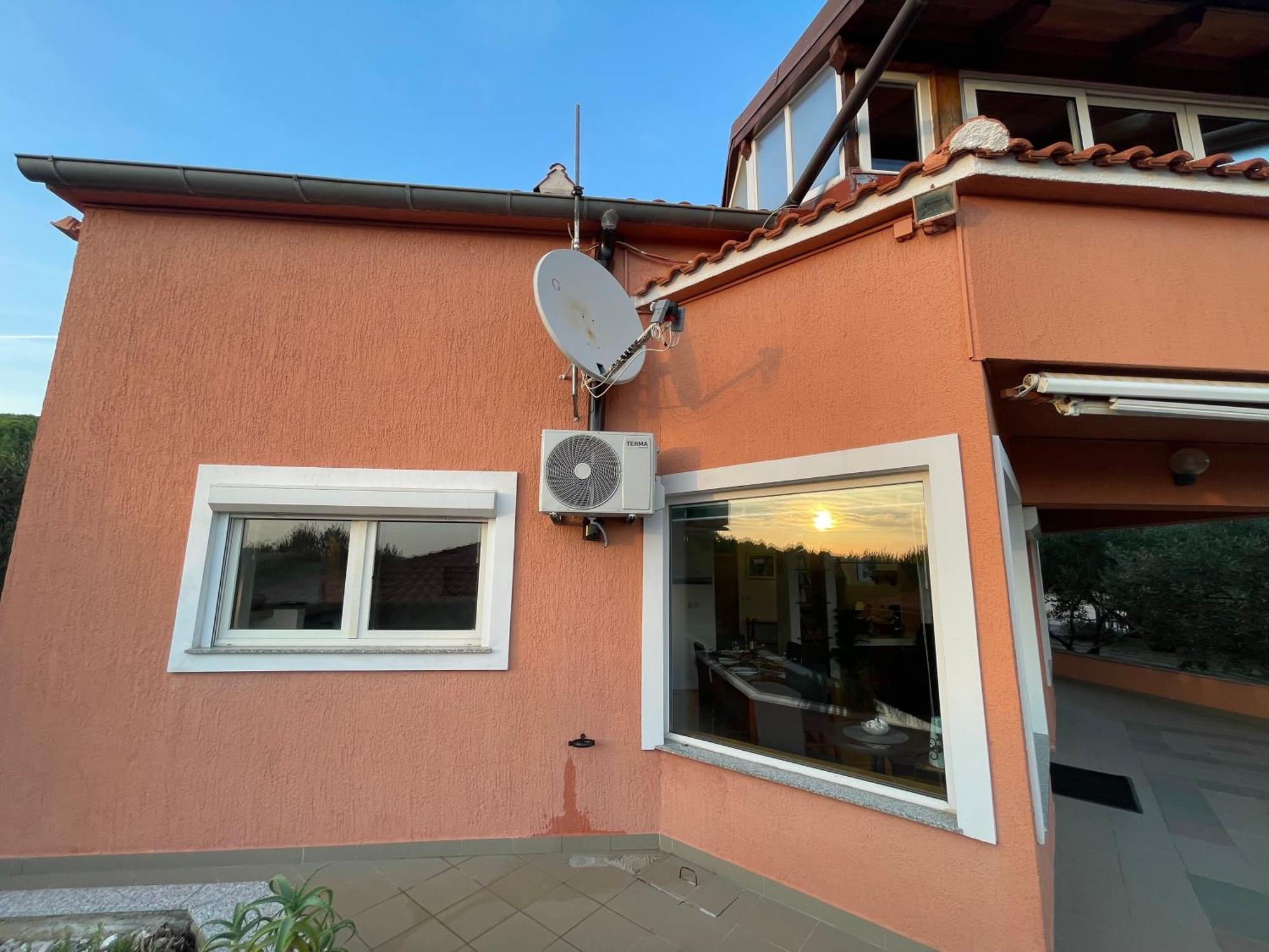 Holiday home Kuca Za Odmor Alfis - Jezera