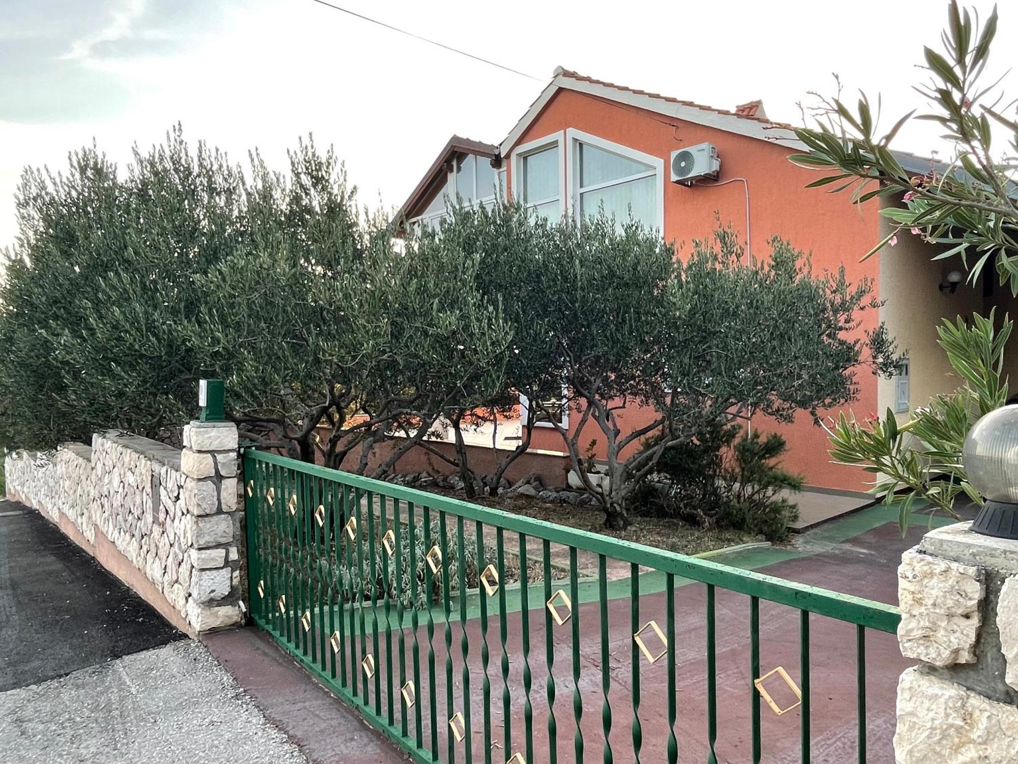 Holiday home Kuca Za Odmor Alfis - Jezera